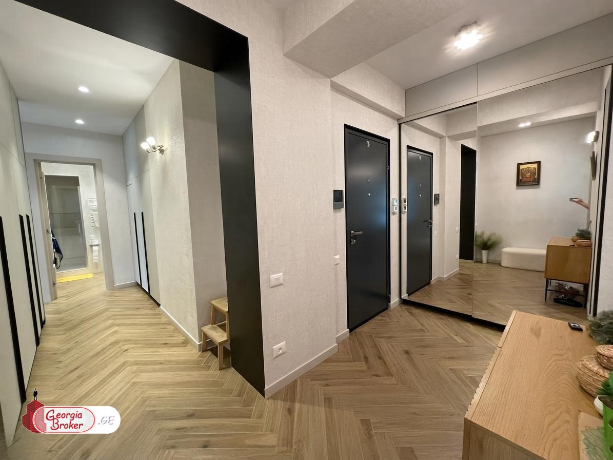 nearly repaired 5-room apartment for sale