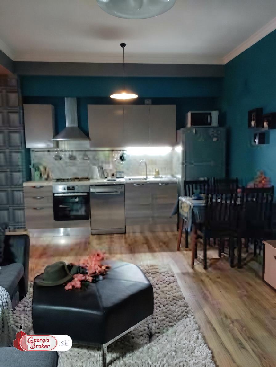nearly repaired 3-room apartment for sale