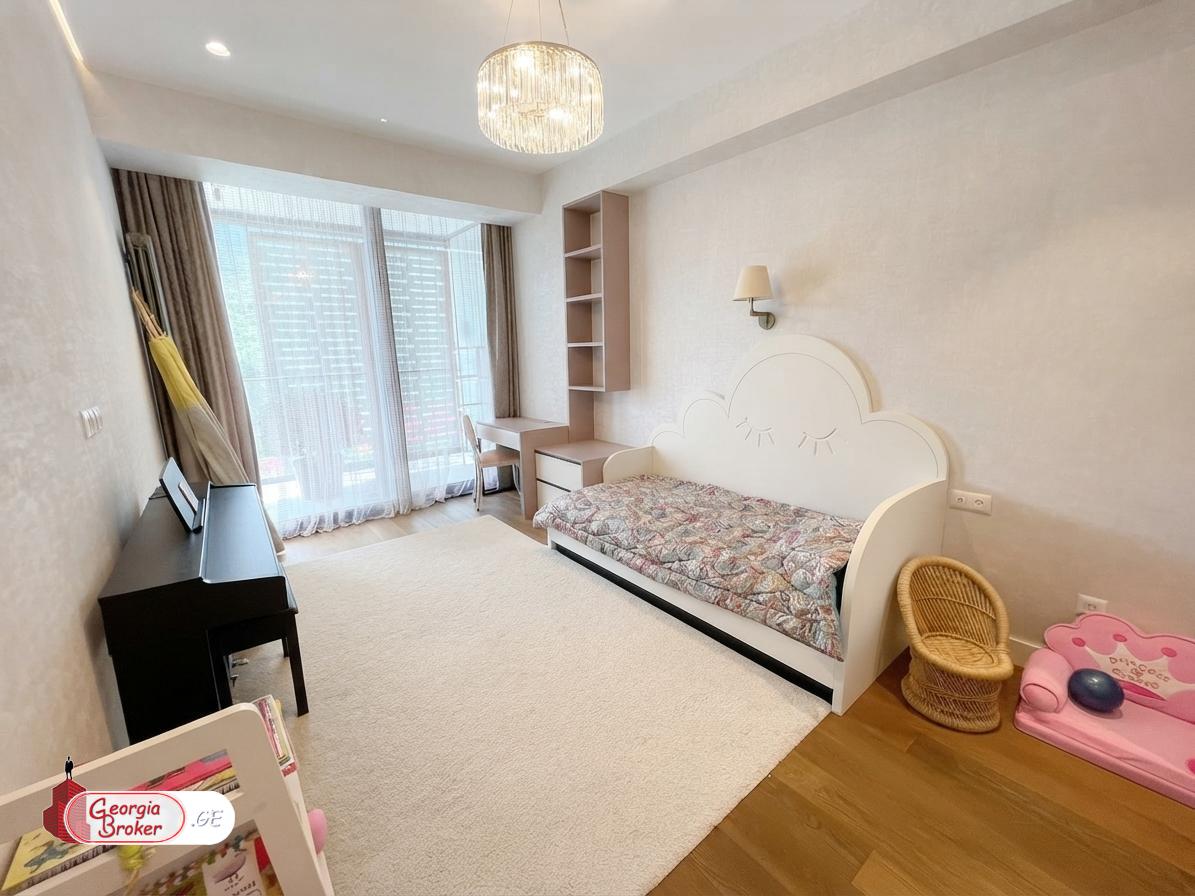 nearly repaired 5-room apartment for sale