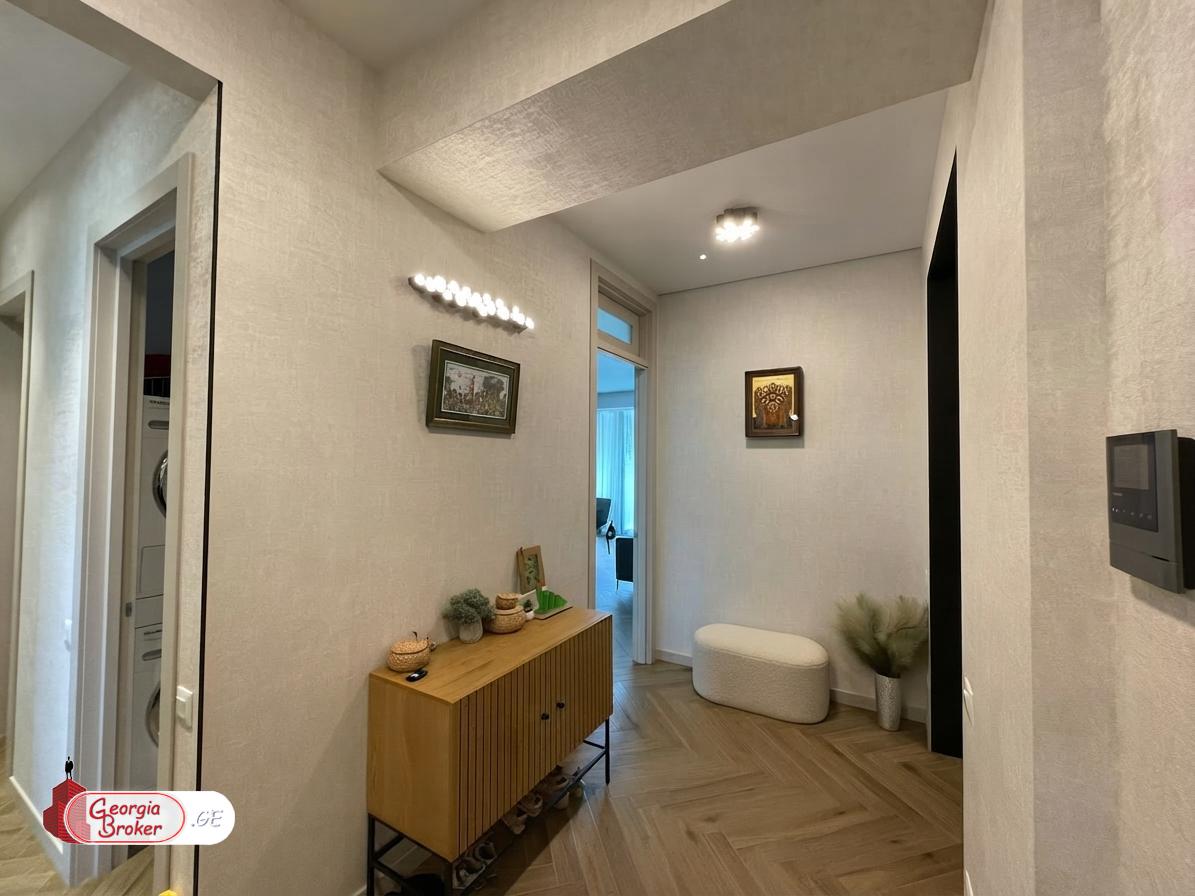 nearly repaired 5-room apartment for sale