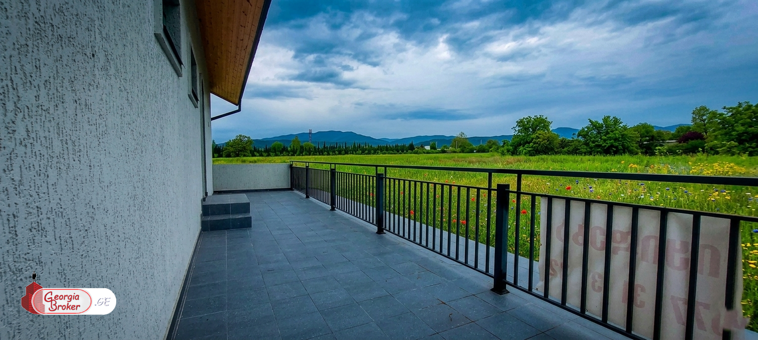 new build 7-room house for sale