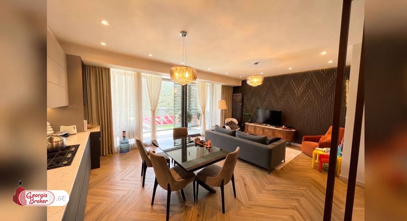 nearly repaired 5-room apartment for sale