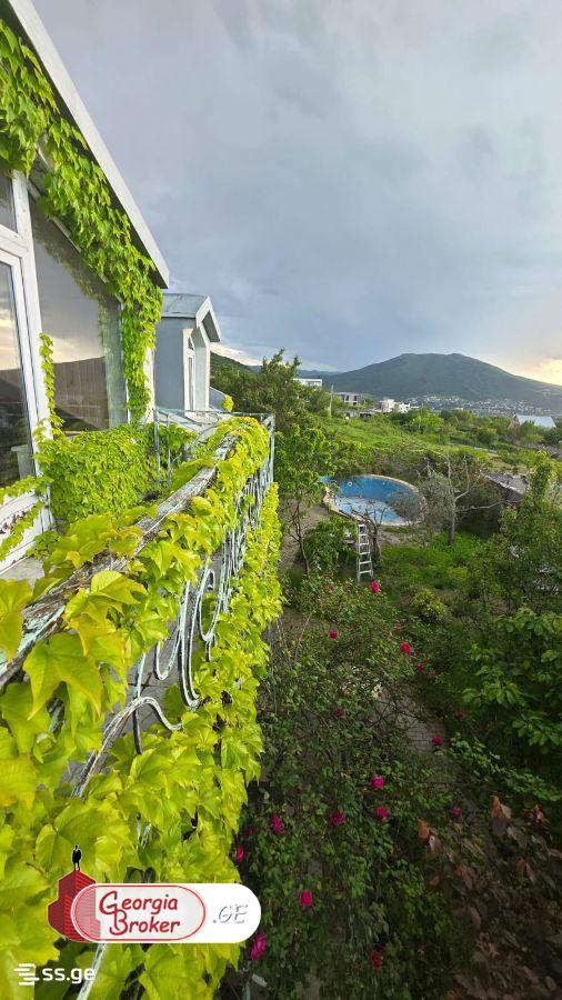 nearly repaired 7-room house for sale