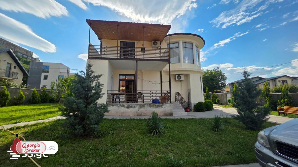 იყიდება ახალი გარემონტებული 7 ოთახიანი სახლი სოფელ დიღომში