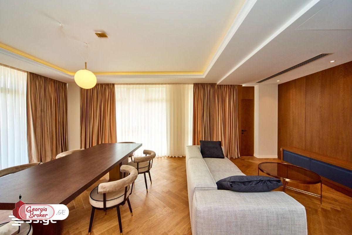 nearly repaired 3-room apartment for sale
