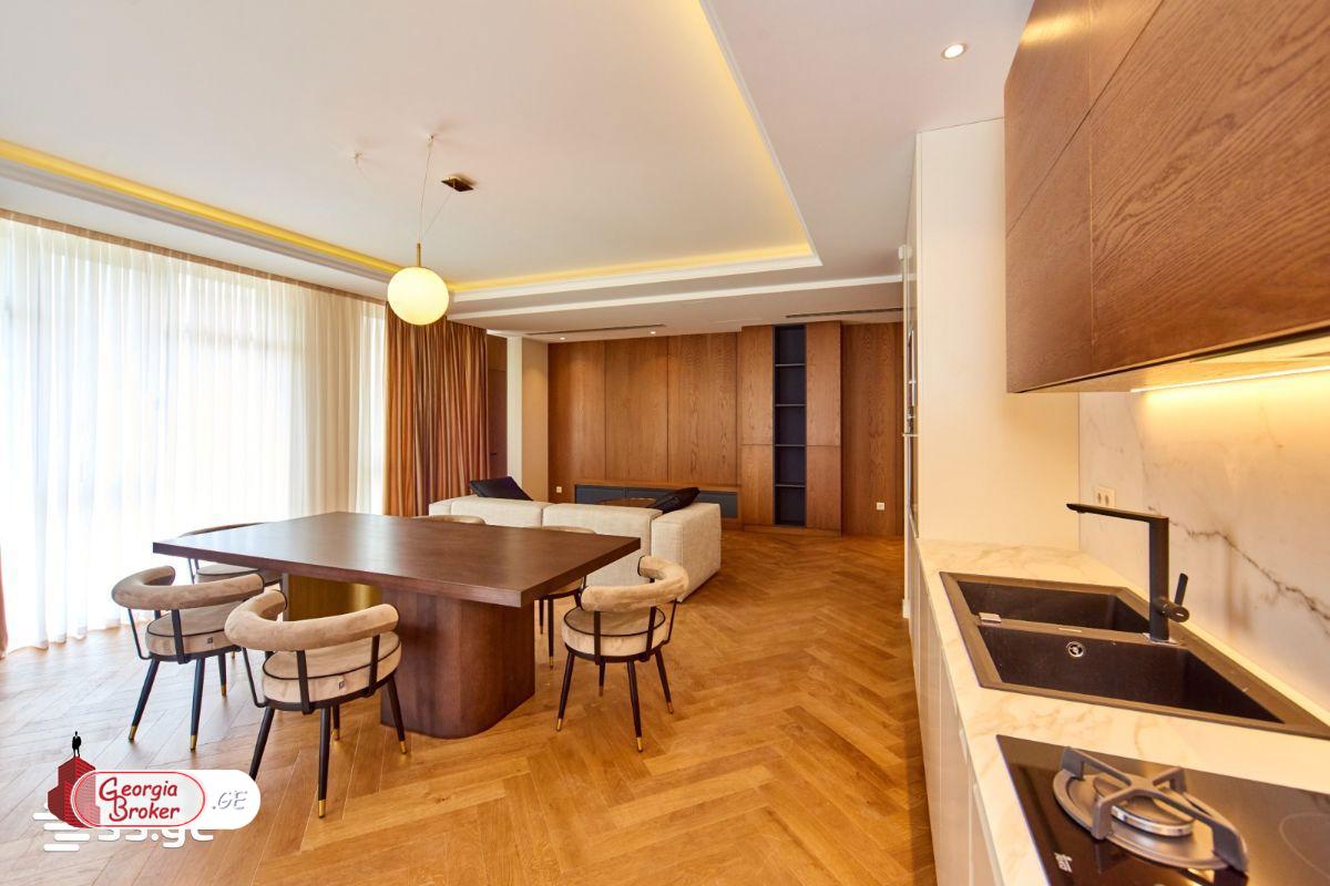 nearly repaired 3-room apartment for sale