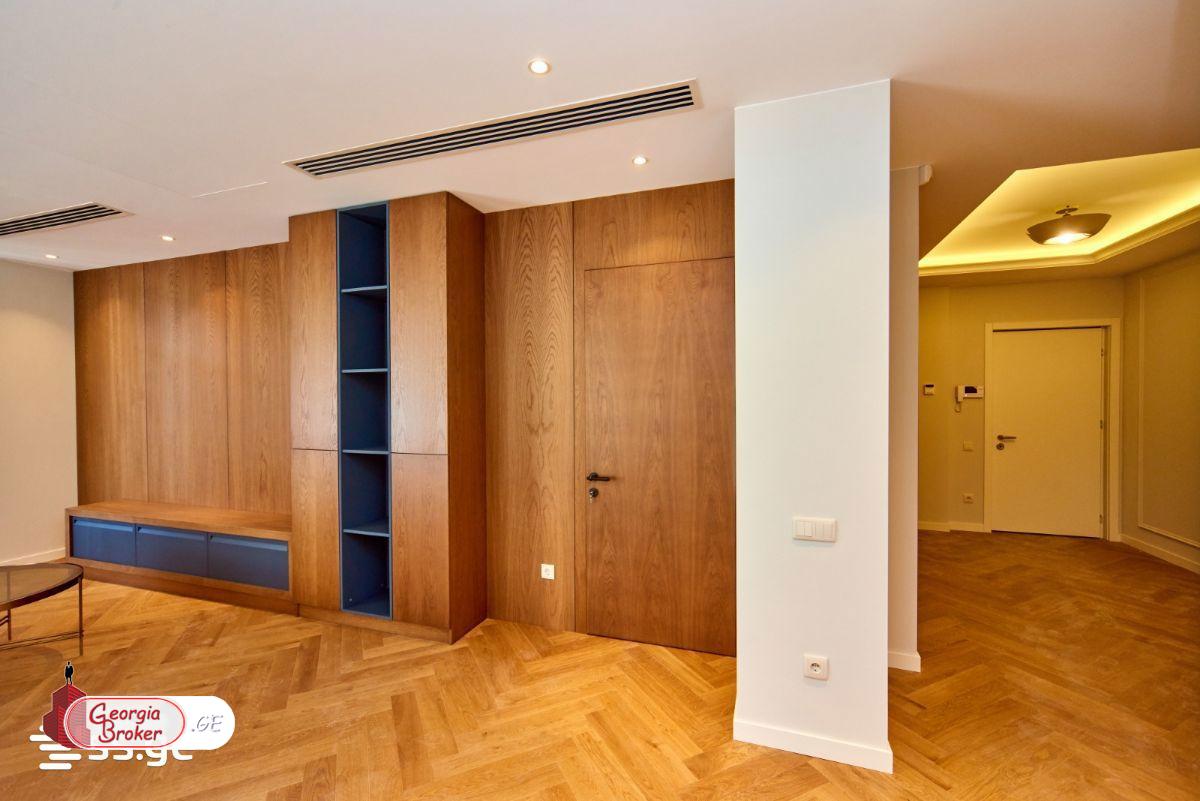 nearly repaired 3-room apartment for sale