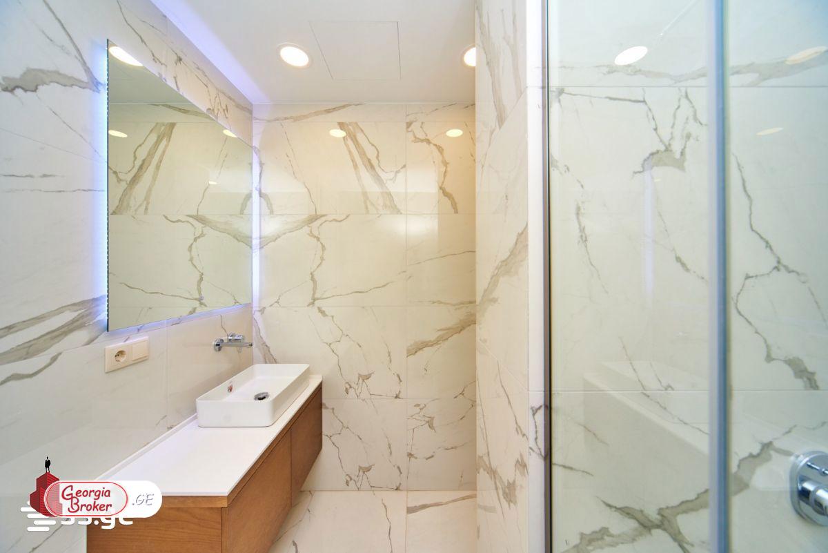 nearly repaired 3-room apartment for sale