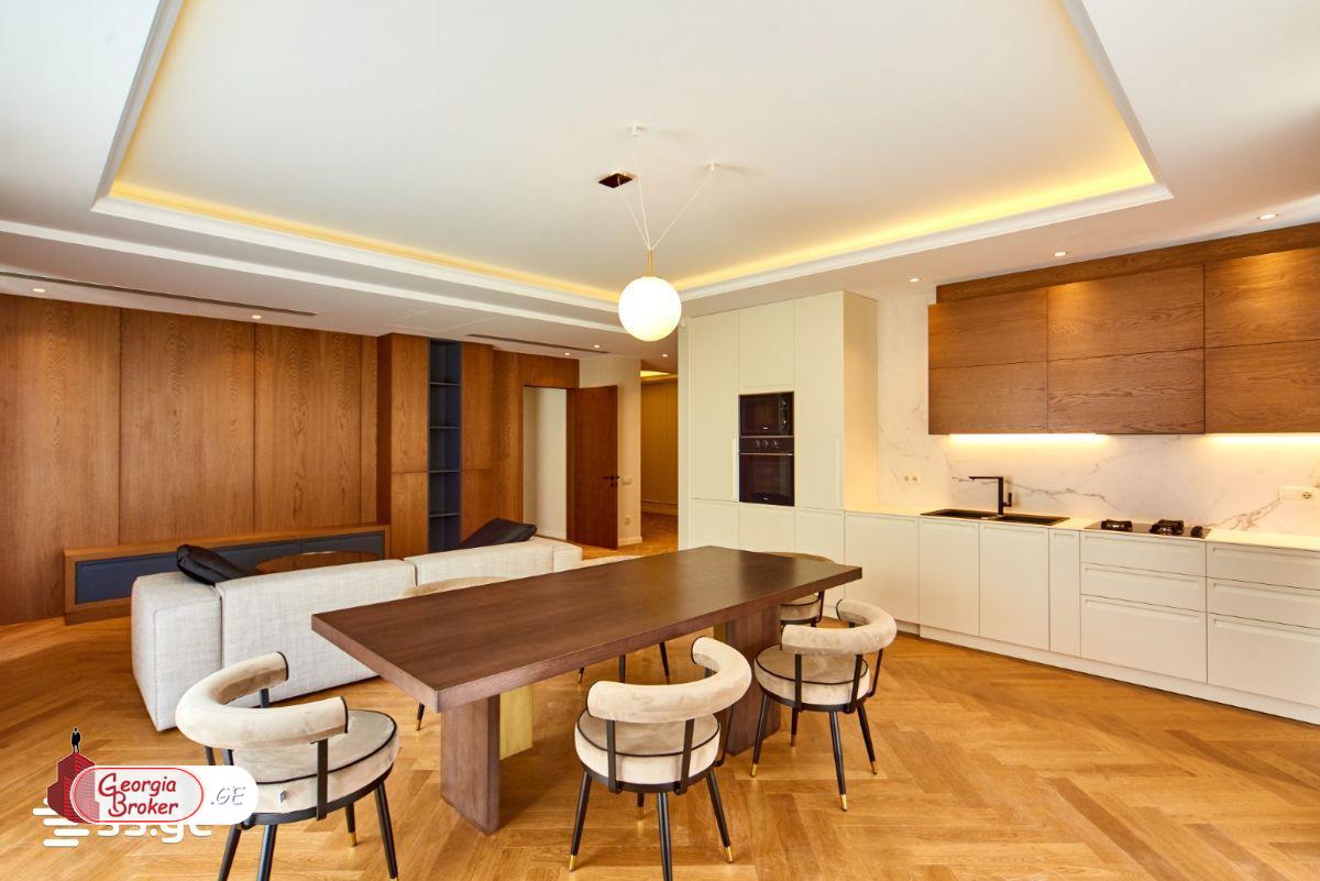 nearly repaired 3-room apartment for sale