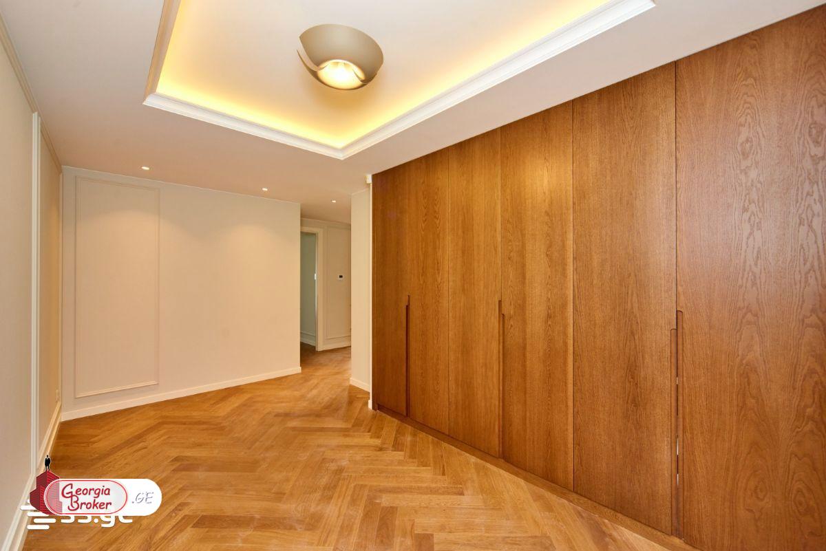 nearly repaired 3-room apartment for sale