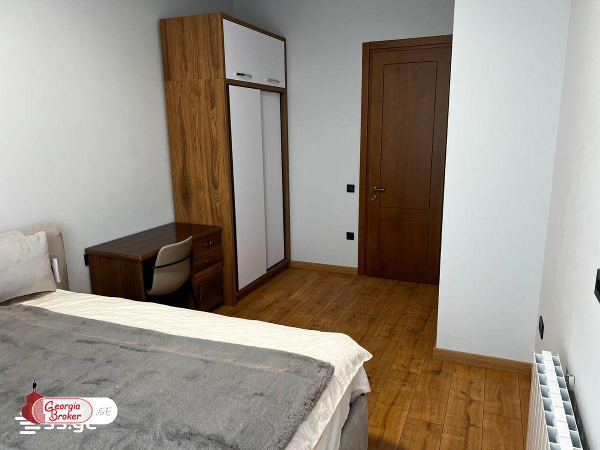 nearly repaired 6-room house for sale