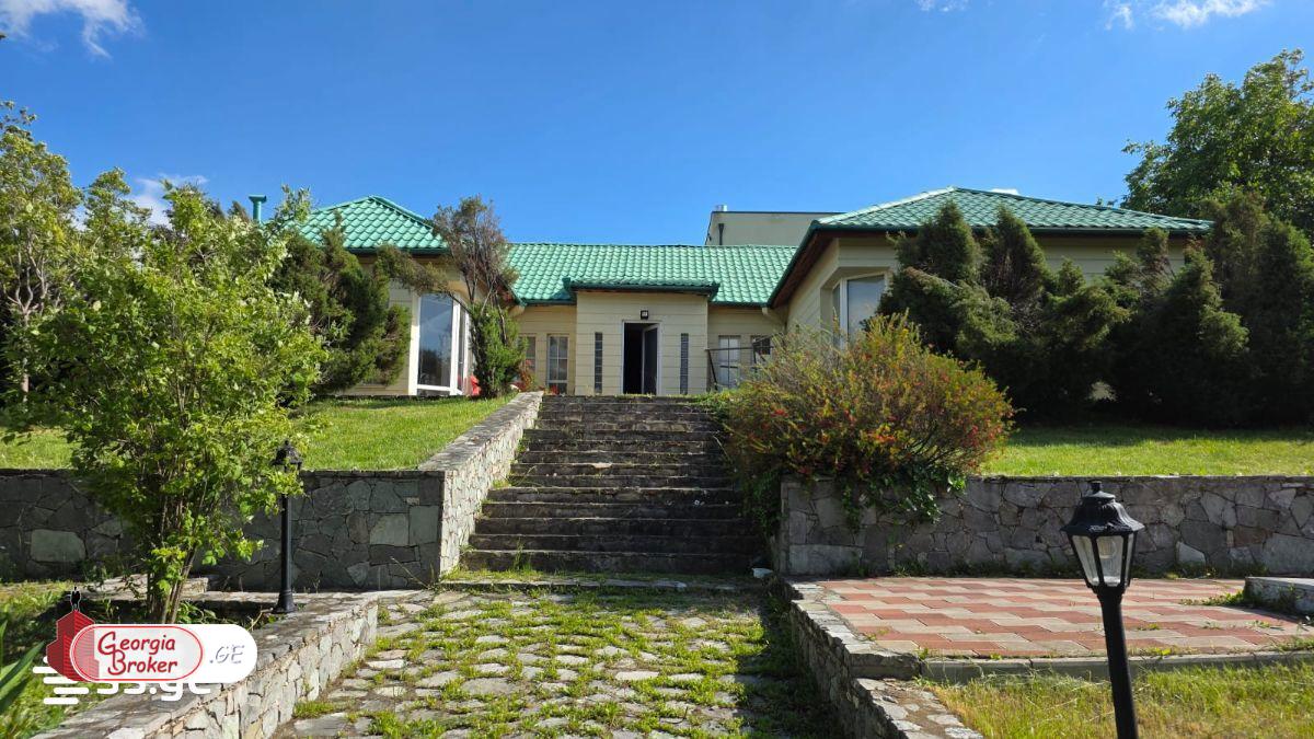იყიდება ახალი გარემონტებული 6 ოთახიანი აგარაკი წეროვანში