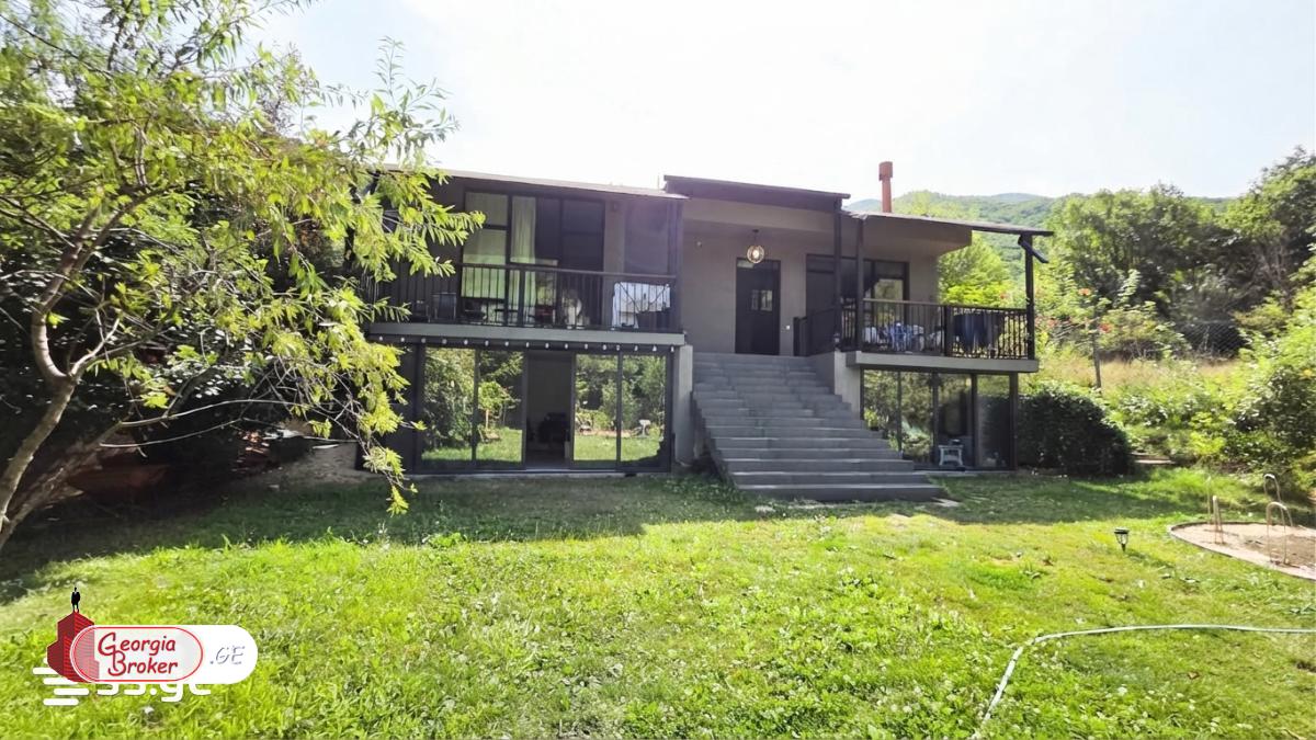იყიდება ახალი გარემონტებული 6 ოთახიანი სახლი არმაზში, მცხეთის სიახლოვეს