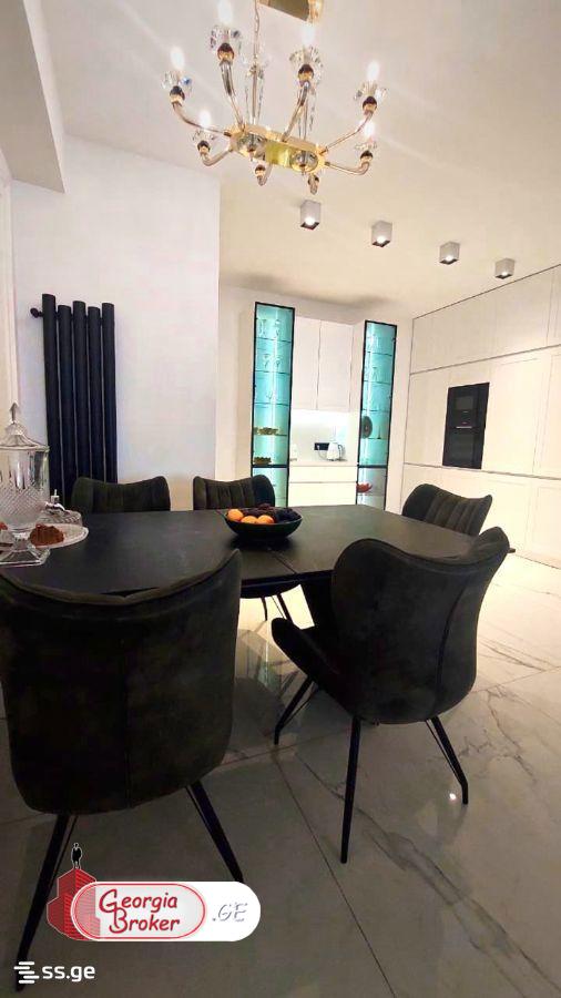 nearly repaired 4-room apartment for rent