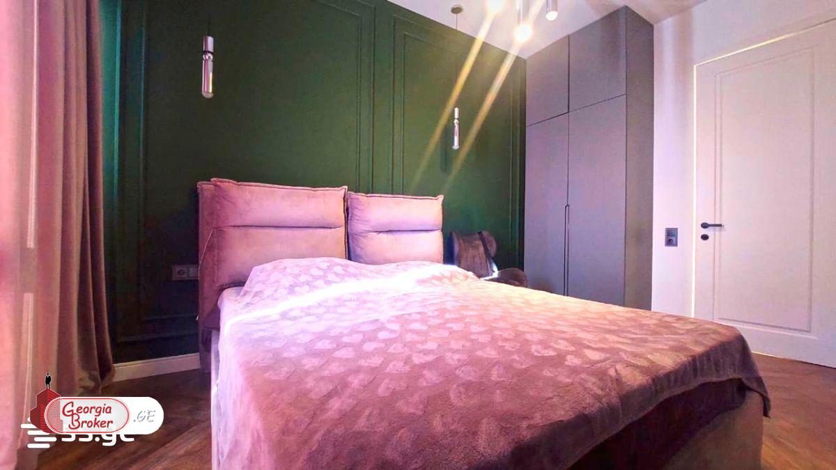 nearly repaired 4-room apartment for rent