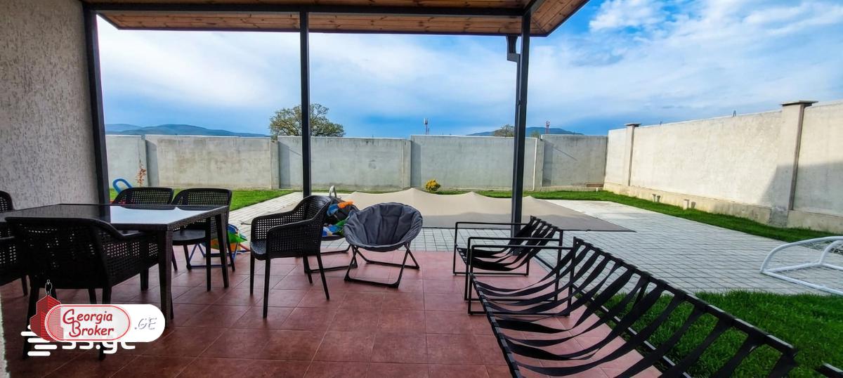 nearly repaired 6-room house for sale