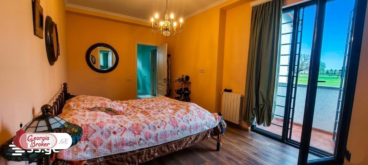 nearly repaired 6-room house for sale
