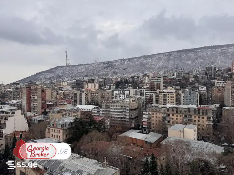 იყიდება ახალი გარემონტებული 3 ოთახიანი ბინა