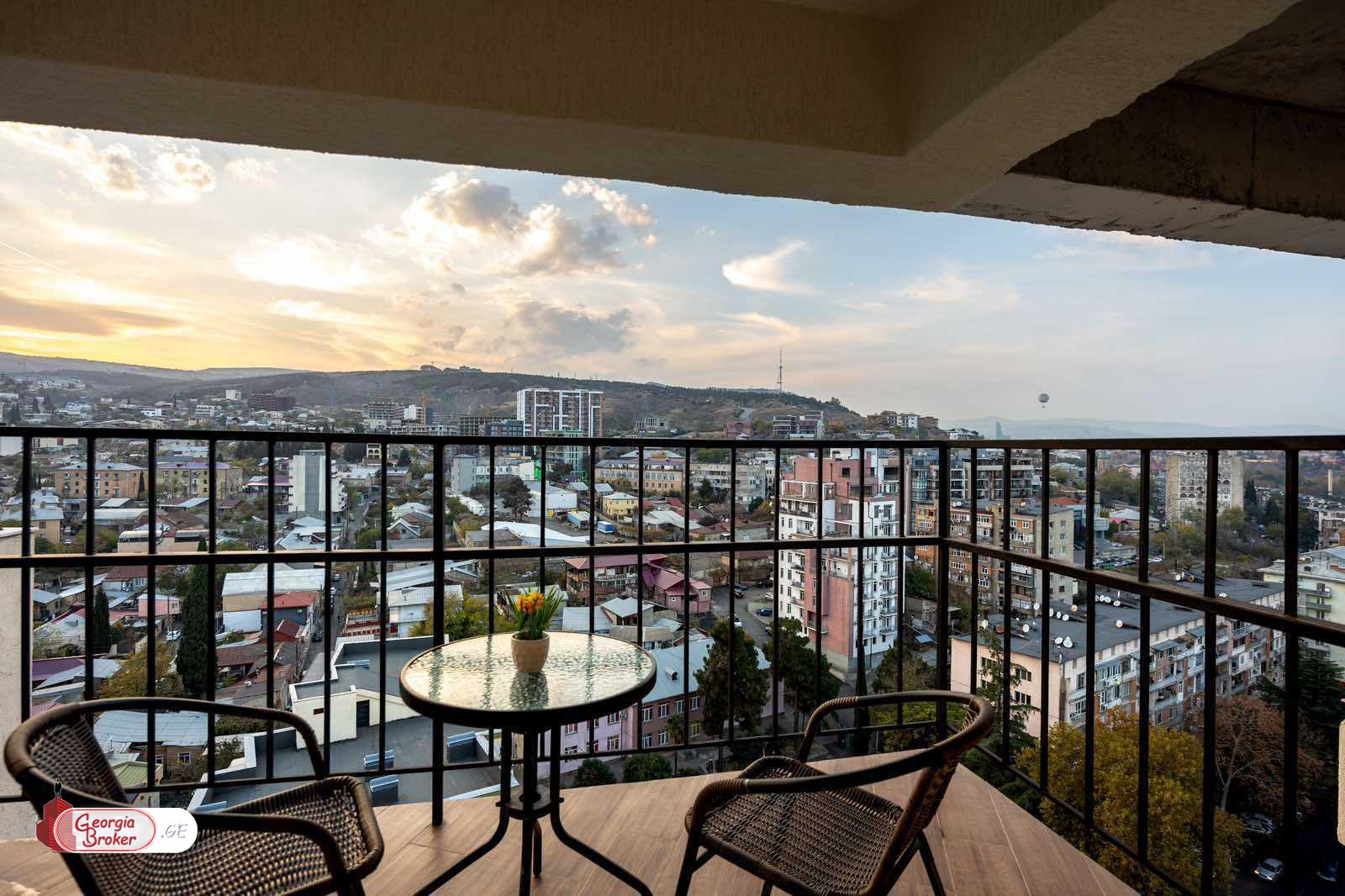 იყიდება ახალი გარემონტებული 3 ოთახიანი ბინა