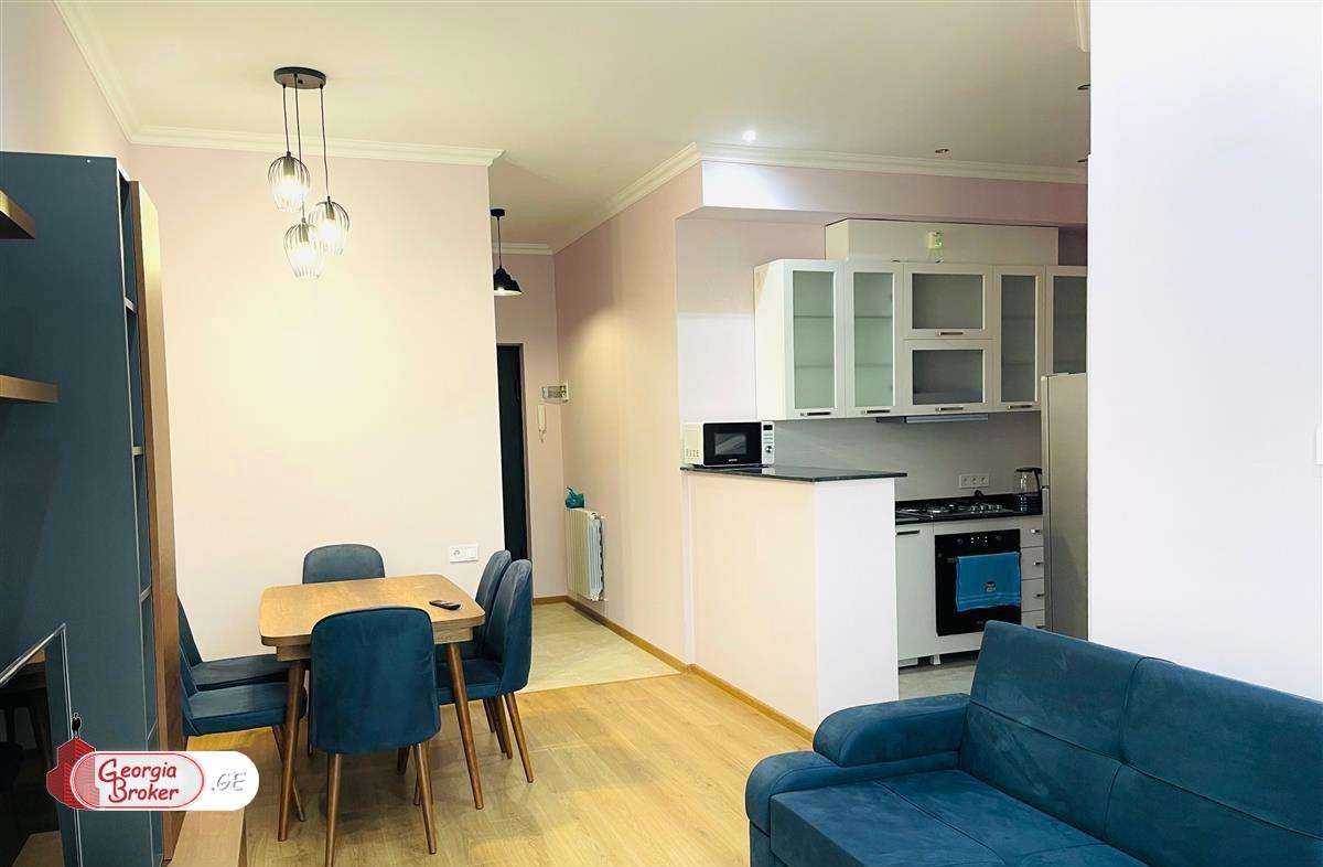 nearly repaired 2-room apartment for rent