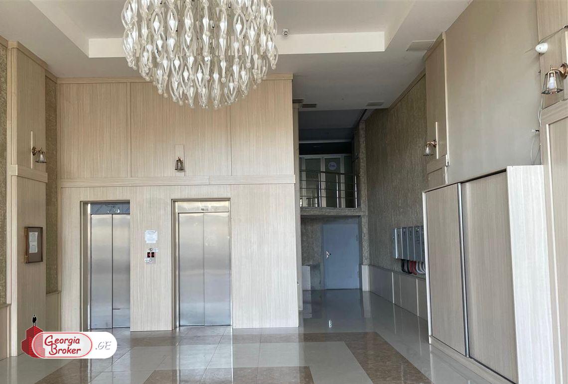 nearly repaired 2-room apartment for rent