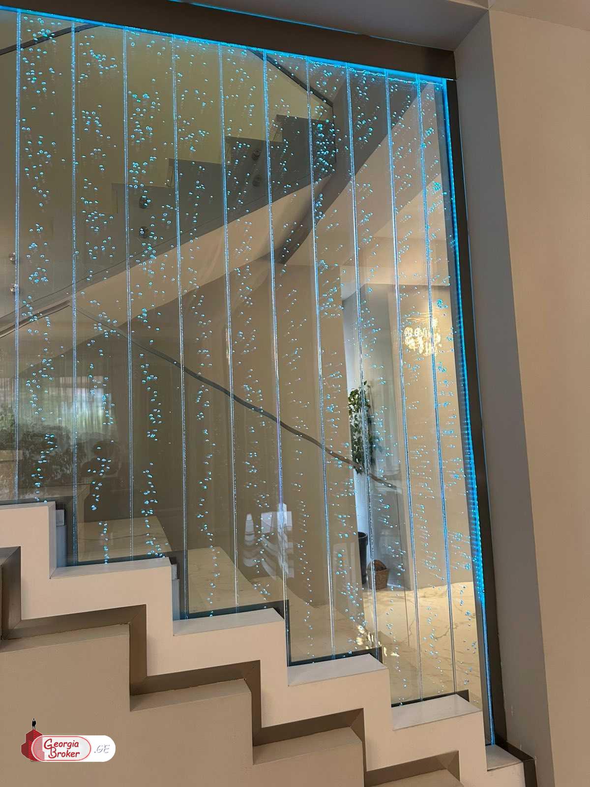 nearly repaired 11-room house for sale