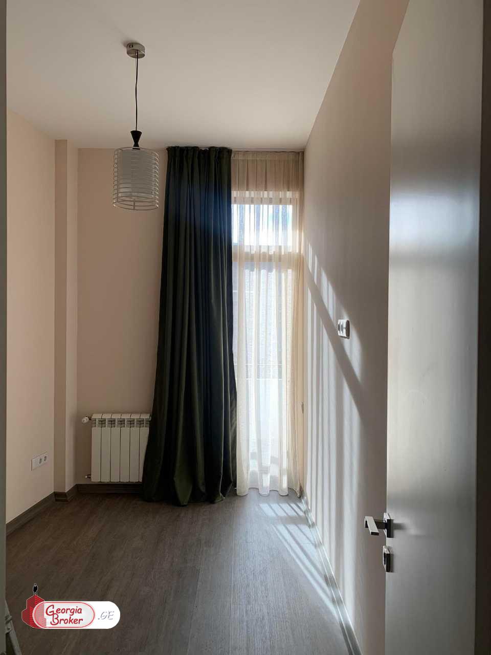 იყიდება ახალი გარემონტებული 3 ოთახიანი ბინა