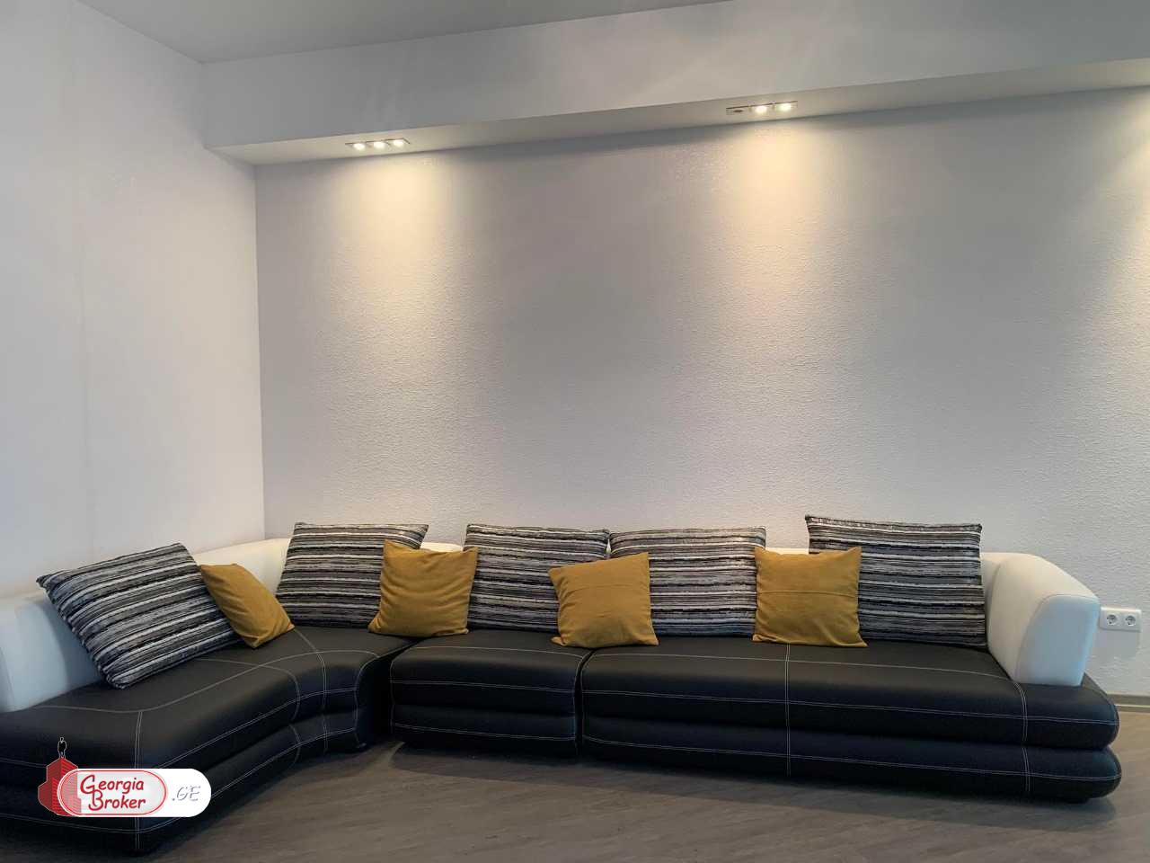 იყიდება ახალი გარემონტებული 3 ოთახიანი ბინა