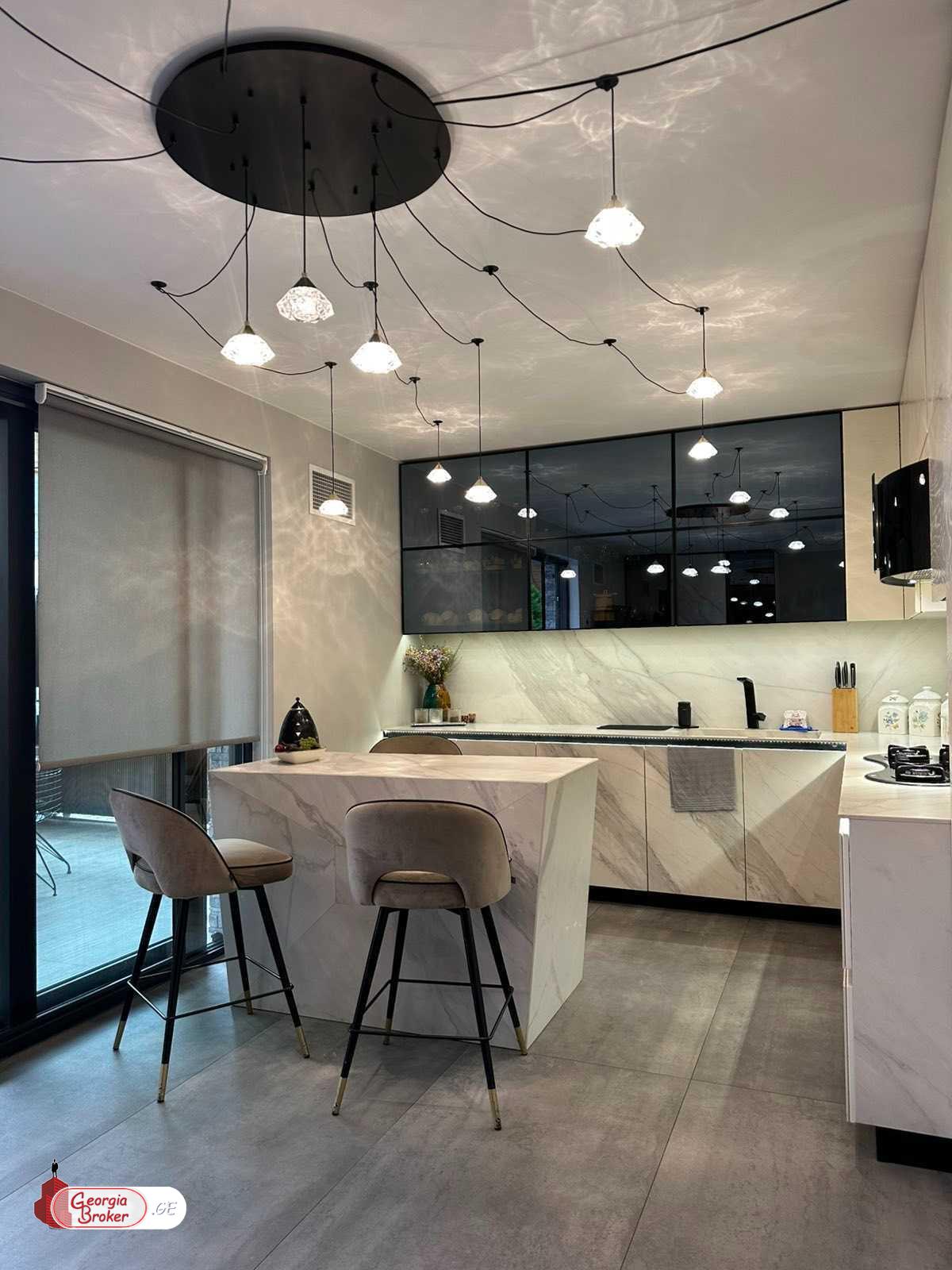 nearly repaired 11-room house for sale