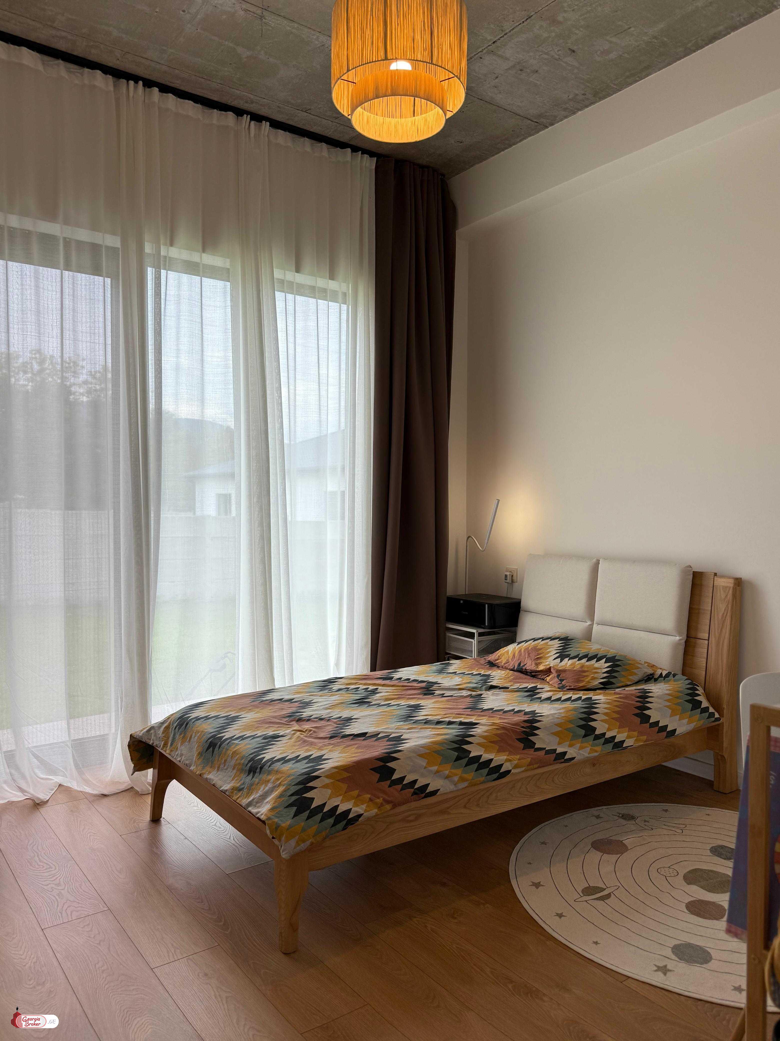 იყიდება ახალი გარემონტებული 4 ოთახიანი სახლი