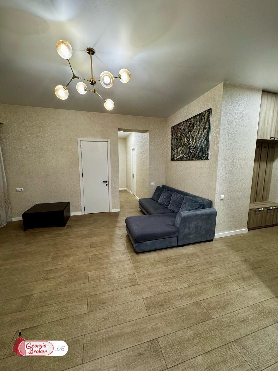 იყიდება ახალი გარემონტებული 4 ოთახიანი ბინა