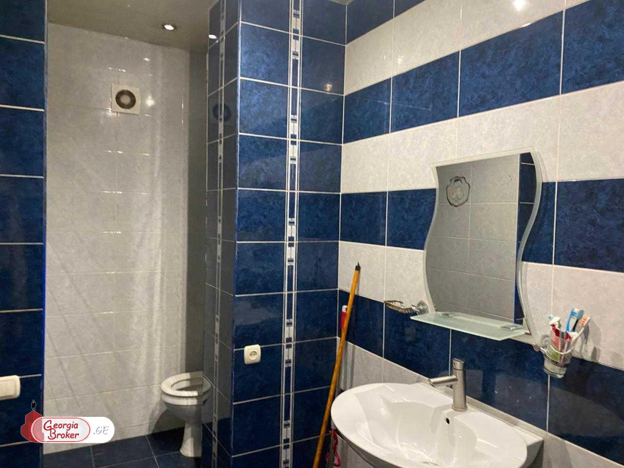 იყიდება ახალი გარემონტებული 4 ოთახიანი ბინა