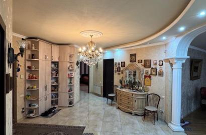 იყიდება ახალი გარემონტებული 3 ოთახიანი ბინა