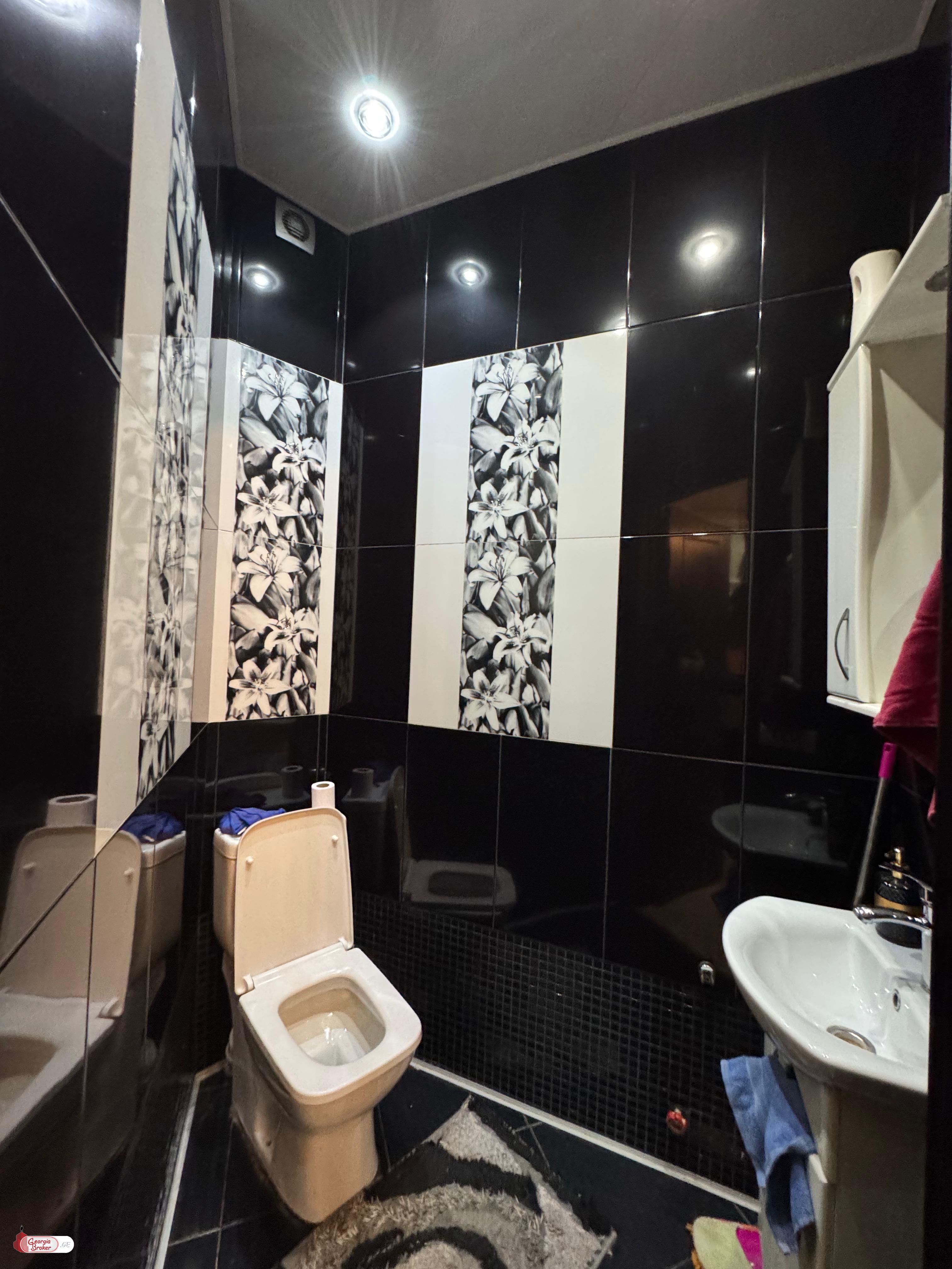 nearly repaired 3-room apartment for sale