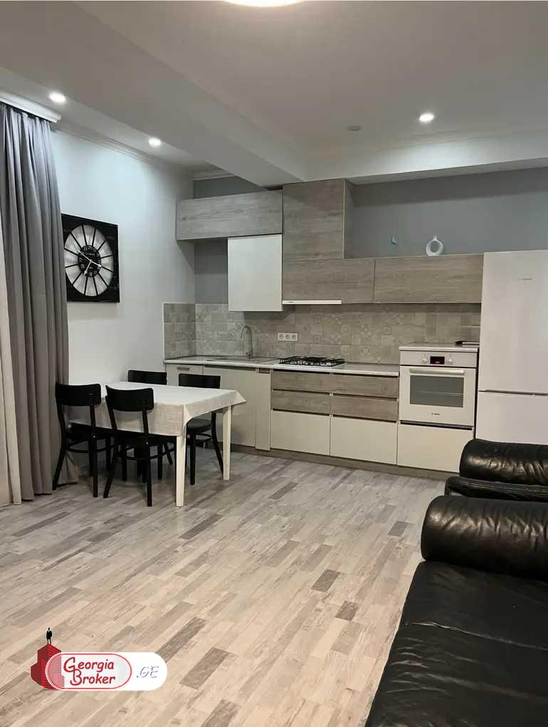 იყიდება ახალი გარემონტებული 3 ოთახიანი ბინა