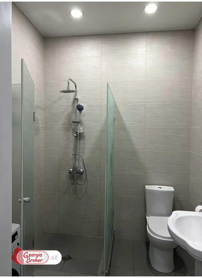 იყიდება ახალი გარემონტებული 3 ოთახიანი ბინა