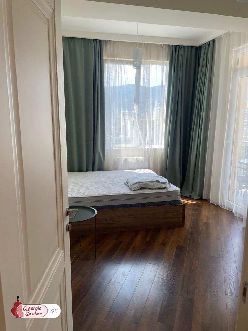 იყიდება ახალი გარემონტებული 3 ოთახიანი ბინა