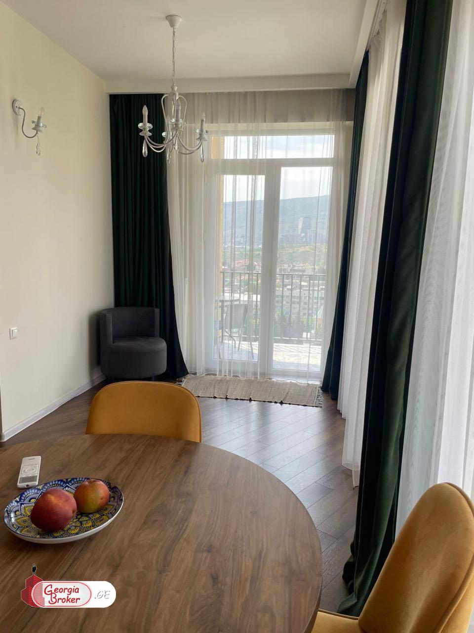 იყიდება ახალი გარემონტებული 3 ოთახიანი ბინა