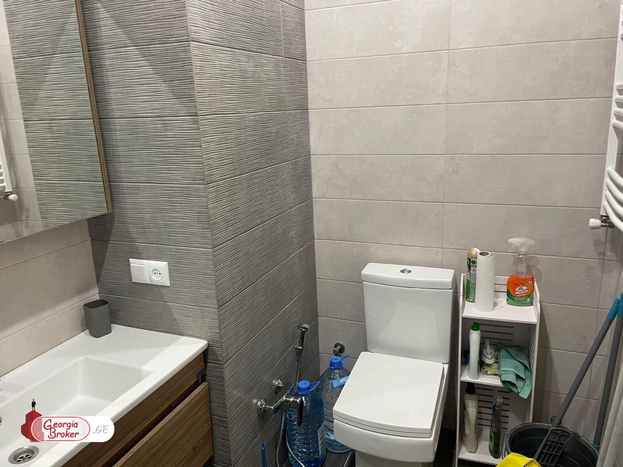 იყიდება ახალი გარემონტებული 3 ოთახიანი ბინა