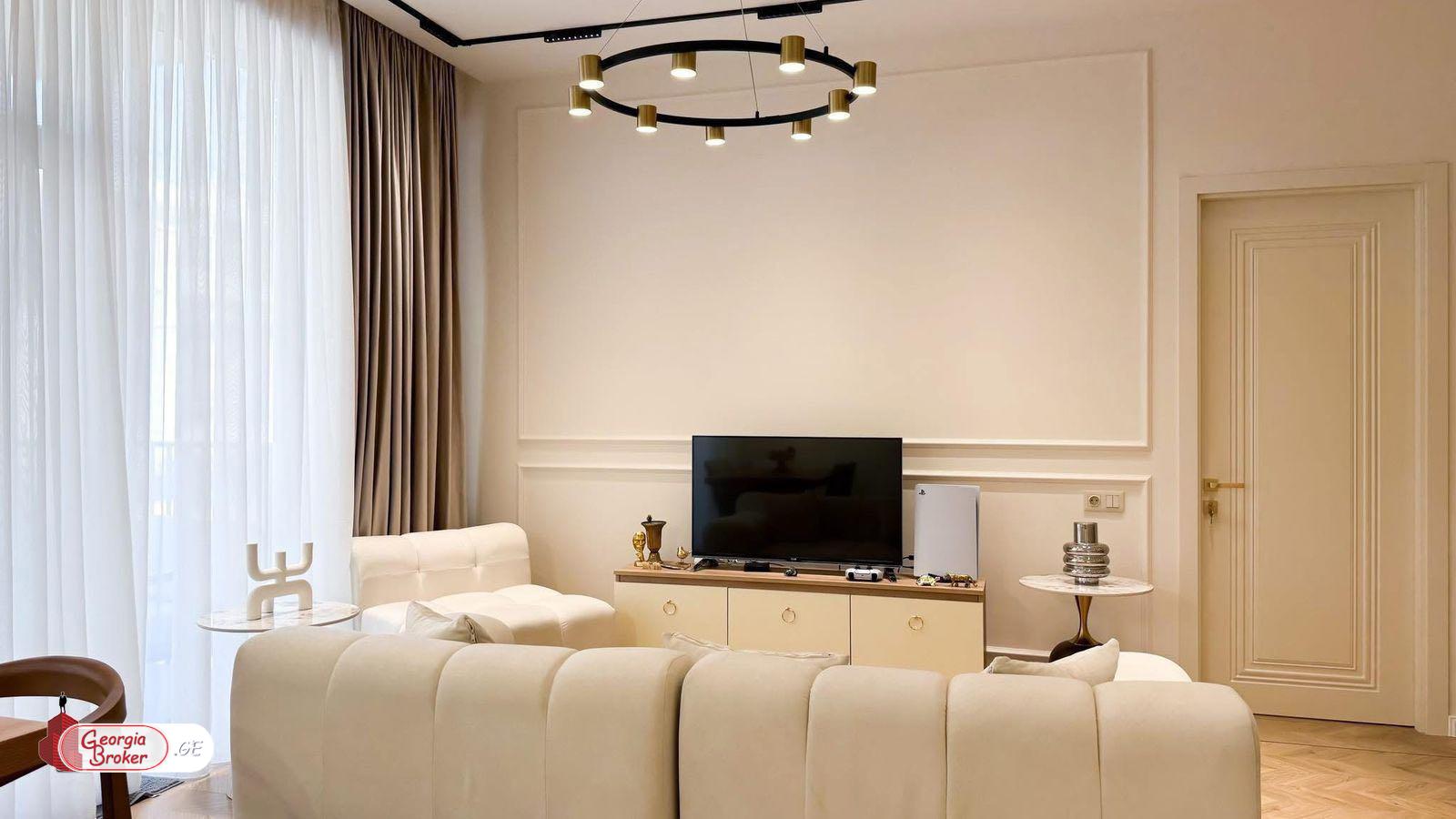 продается квартира с новым ремонтом 3-комнаты