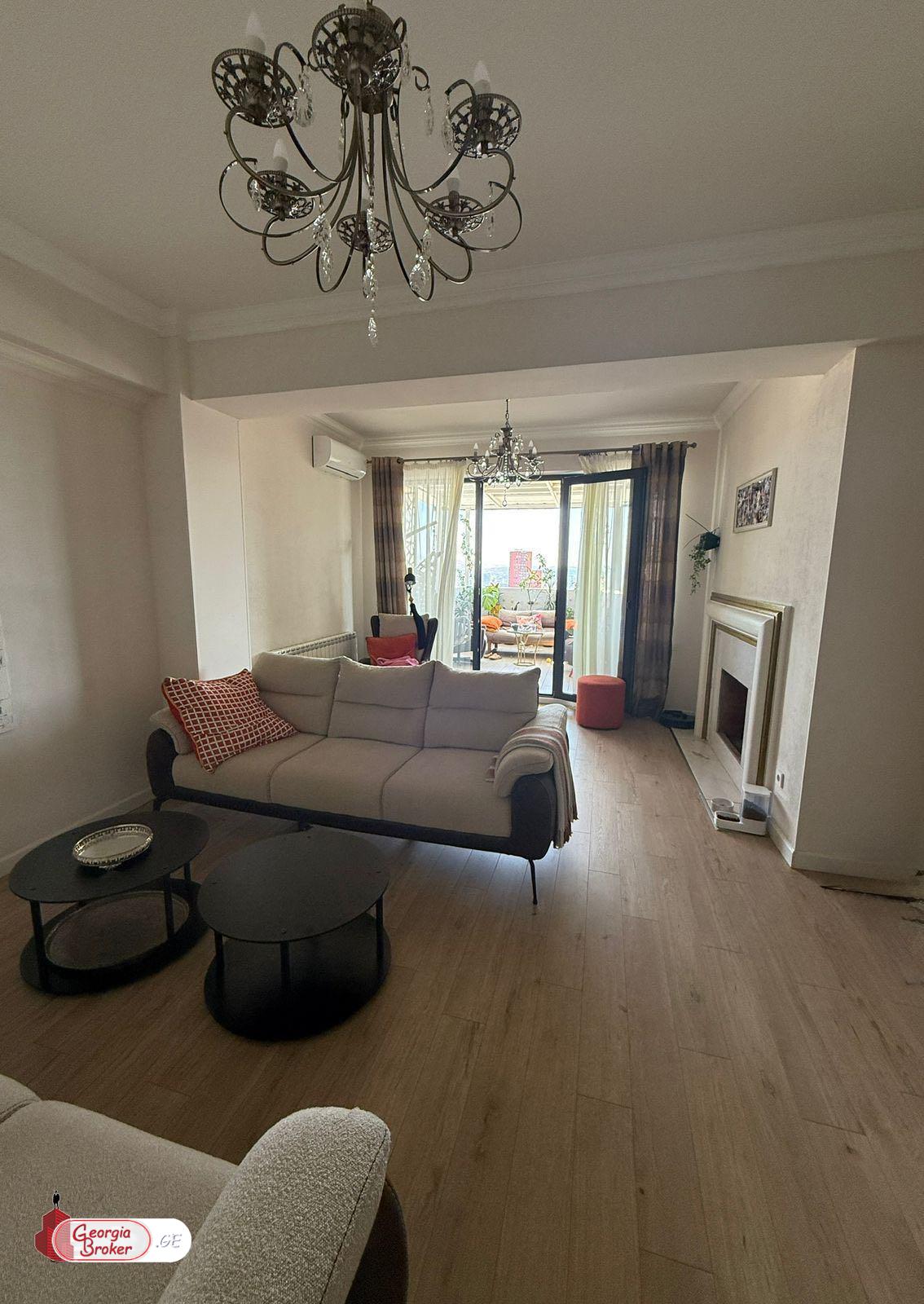 nearly repaired 6-room apartment for sale