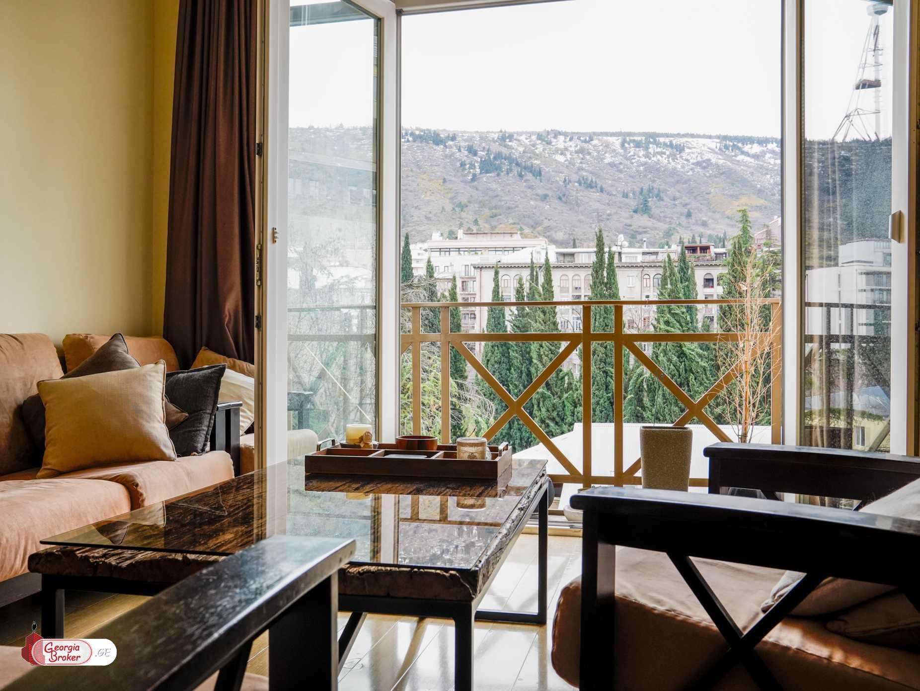 იყიდება ახალი გარემონტებული 3 ოთახიანი ბინა