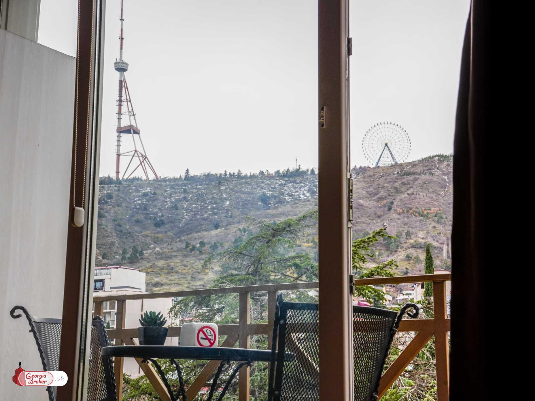 იყიდება ახალი გარემონტებული 3 ოთახიანი ბინა