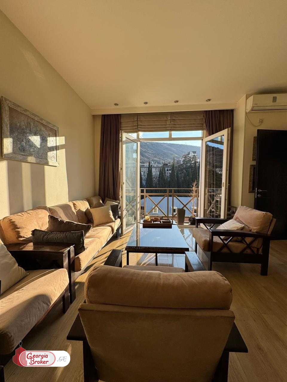 იყიდება ახალი გარემონტებული 3 ოთახიანი ბინა