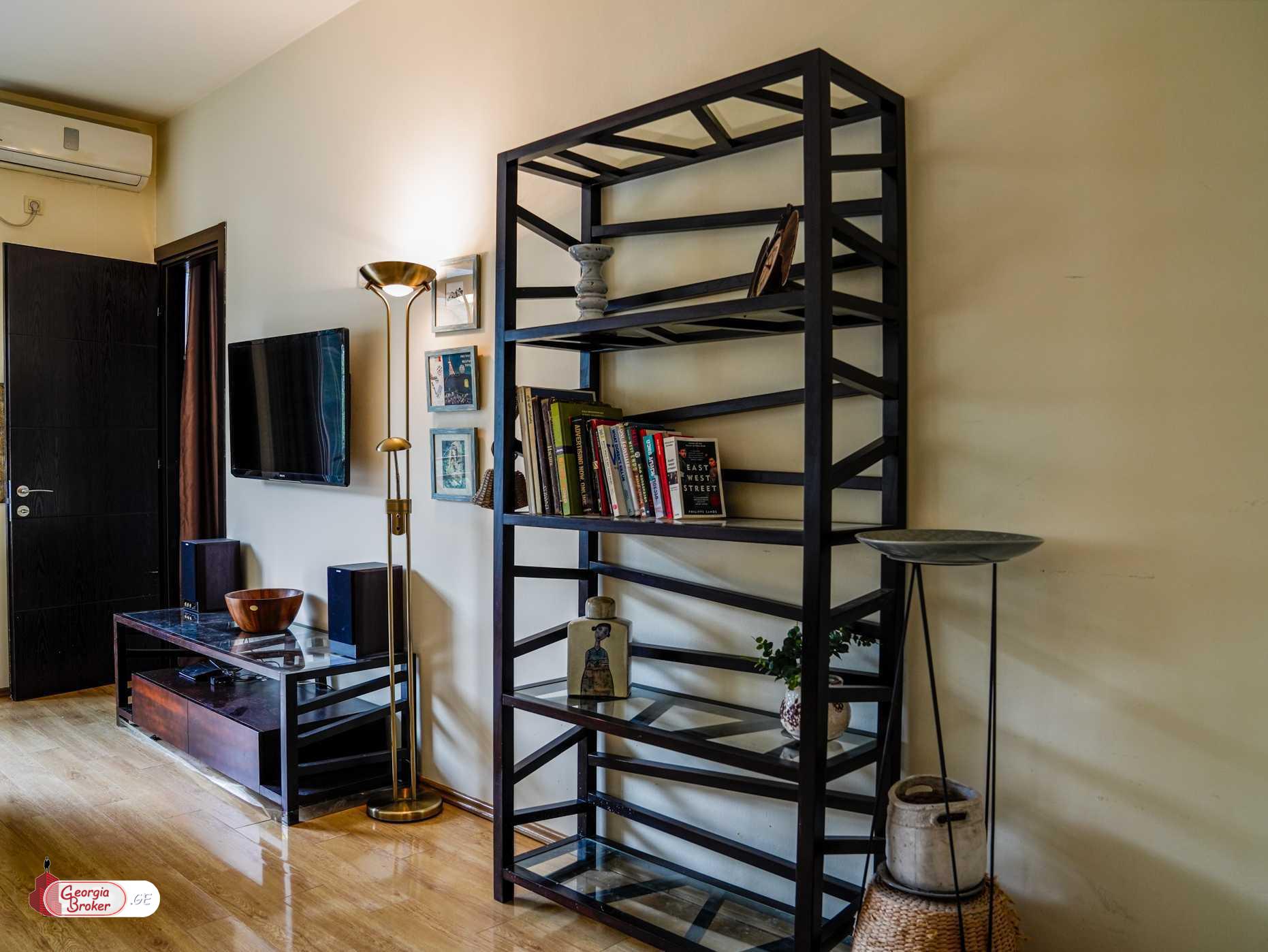 იყიდება ახალი გარემონტებული 3 ოთახიანი ბინა