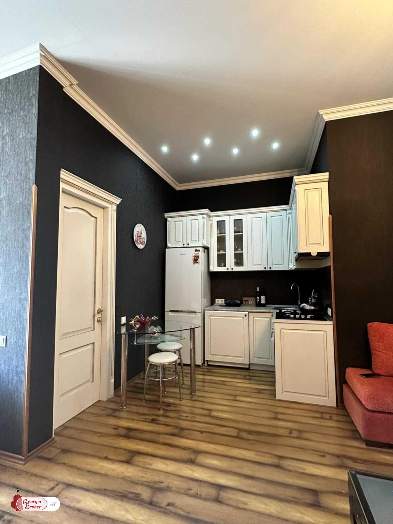 nearly repaired 2-room apartment for sale