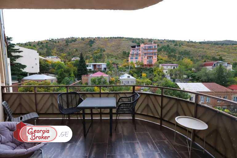 nearly repaired 7-room apartment for sale