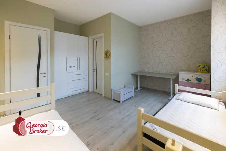 nearly repaired 7-room apartment for sale