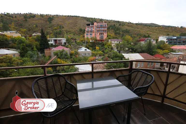 nearly repaired 7-room apartment for sale