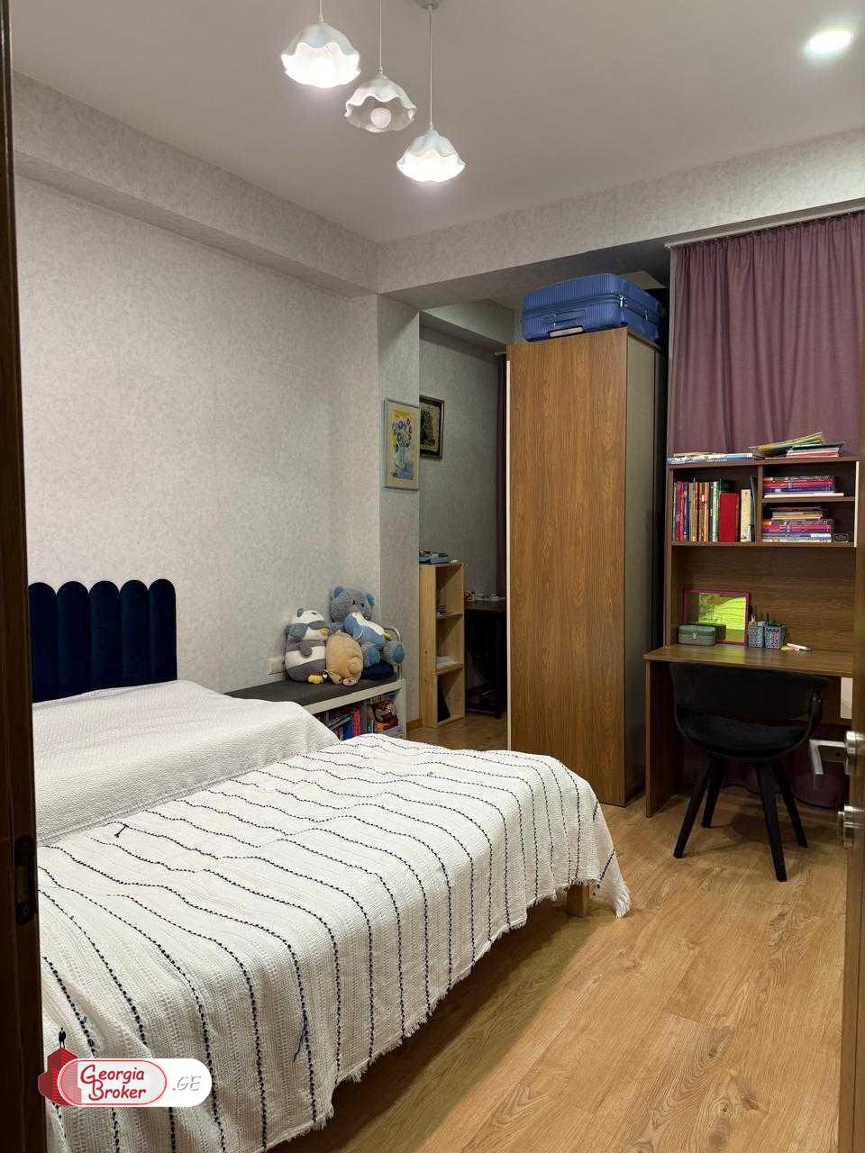 იყიდება ახალი გარემონტებული 4 ოთახიანი ბინა